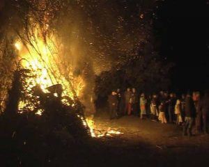 Tradiție: „Focul lui Sumedru“ la Șirnea