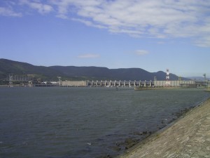 Dunărea seacă de la o zi la alta: debitul este la un minim istoric – Hidrologii, în ALERTĂ