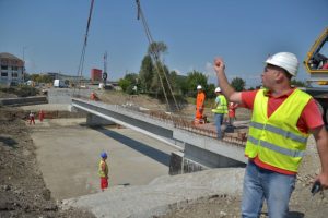 Licitație pentru reparația unui pod între Brașov și Făgăraș, pe DN1