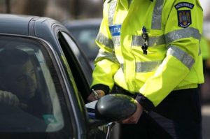 Încă un scandal în trafic, pe DN1: O femeie a sunat la 112 după ce soţul ei a fost ameninţat cu cuţitul de alt şofer