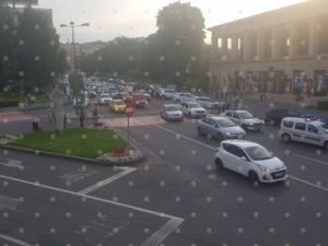 VIDEO Fetiță accidentată pe trecerea de pietoni la Teatrul Sică Alexandrescu