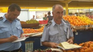 Poliția Locală Brașov, atac la Serviciul Administrare Piețe: mizerie și comercianți ilegali
