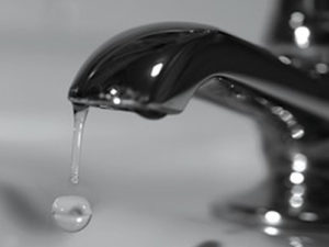 Compania Apa anunță întreruperea furnizării cu apă potabilă în 3 zone din municipiul Brașov!