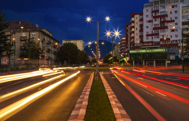 Scrisoarea cititorului: Calea București, pistă nocturnă de raliu pentru ...