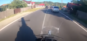 Maşina ministrului Lucian Bode, filmată pe contrasens, înainte de a fi implicată în accident (Video)