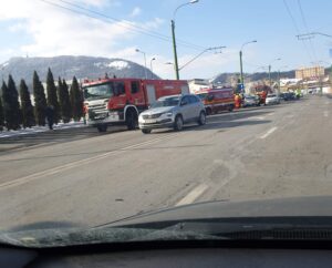 Accident cu două victime, pe strada Carpaților!