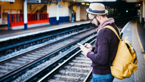 CFR Călători va lansa o aplicație mobilă pentru achiziția biletelor
