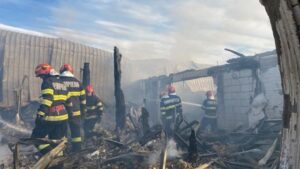 Şase persoane decedate în urma în incendiului de la Ferma Dacilor. Pensiunea nu avea autorizaţie de construcţie