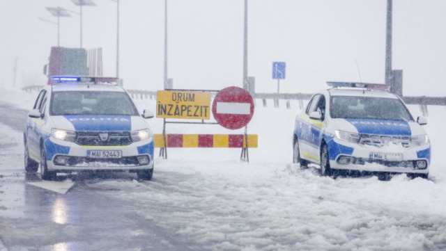 Viscolul închide drumuri și lasă aproape 2000 de gospodării fără electricitate item-thumbnail